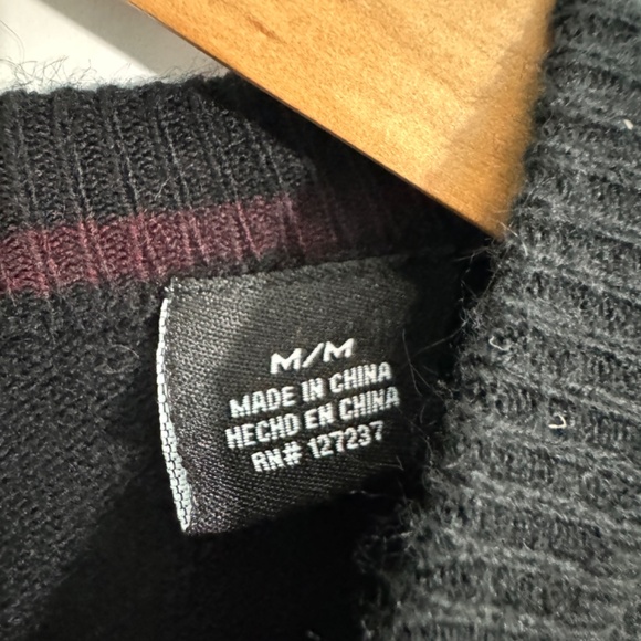 Haggar Men’s Size Medium 100% Acrylic Knit Black Stripe Crew Pullover Sweater - Picture 4 of 7